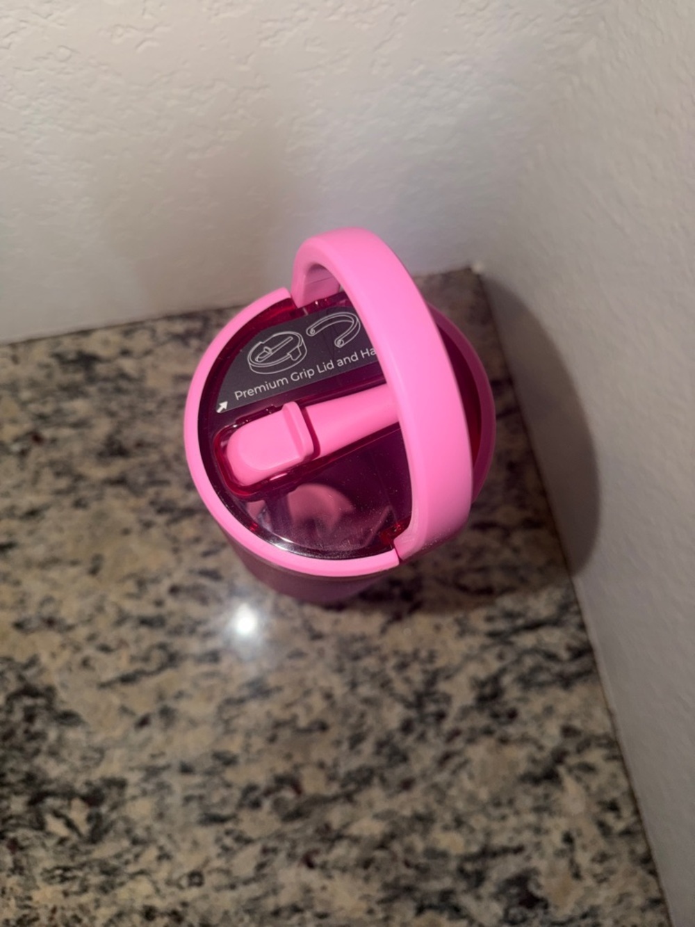 Hydrojug Pretty in Pink 32oz Sport - Picture 4 of 5